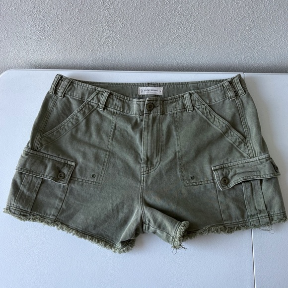 Lucky Brand Pants - Lucky Brand Olive Green Size 32 Cargo Short Cotton Raw Hem Pocket Grunge Utility